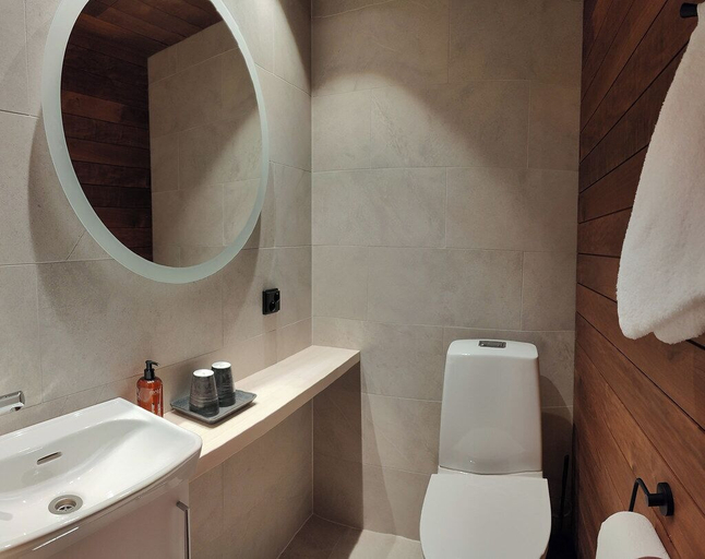 Bathroom 5, Sunday Morning Resort, Lapland