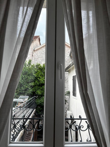Others 5, Apartment Katarina