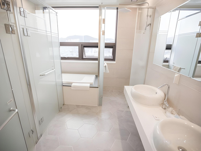 Bathroom, CS Premier Hotel, Gwanak