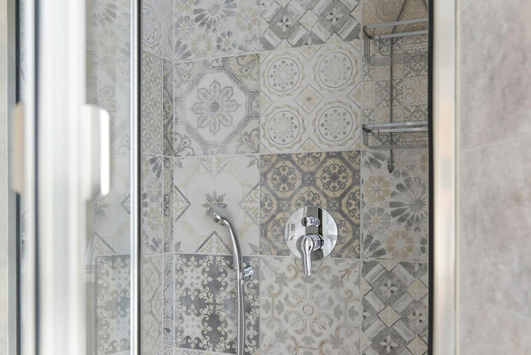 Bathroom 2, Filomena Graceful, Catania