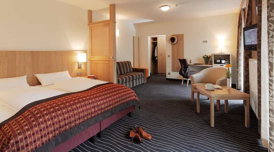 Bedroom 3, Berghotel Hohe Mark, Borken