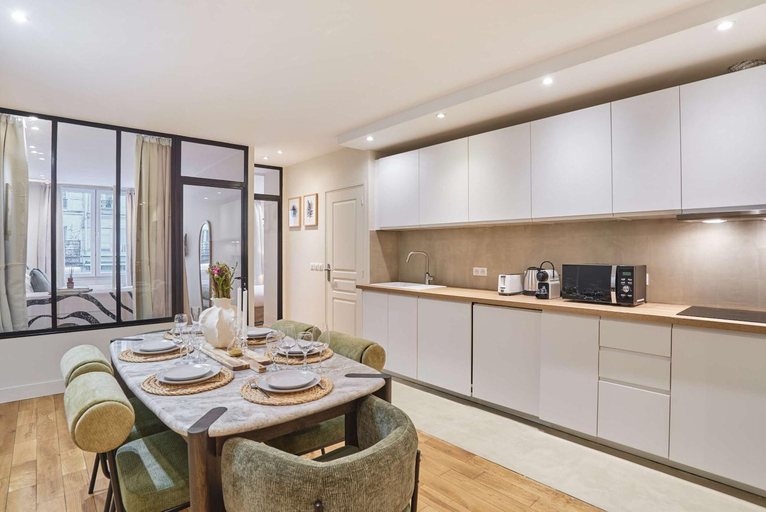 Others 4, Charming flat in the heart of Paris, Paris