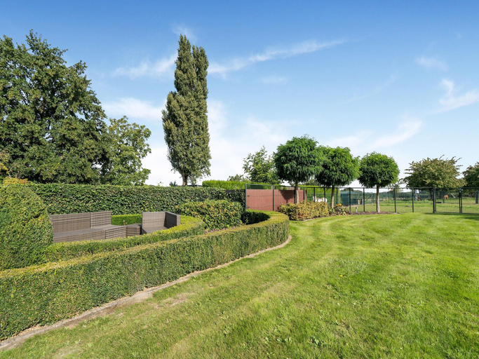 Others 5, Charming farmhouse for 18 guests, Limburg