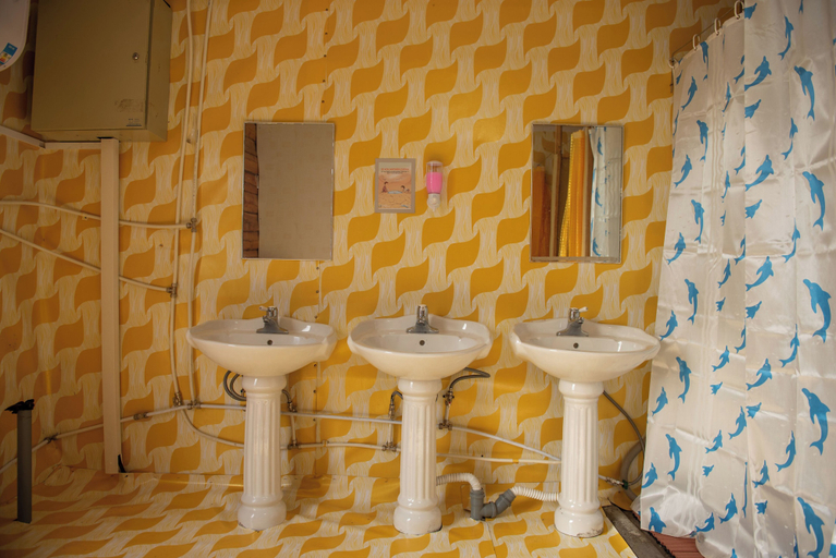 Bathroom shower 2, Dalai Eej Resort - Inside Khuvsgul Lake National Park, Alag-Erdene