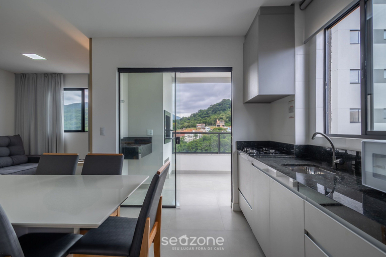 Private kitchen 5, 2BR Apt w/ Balcony Near the sea Mts1503, Itapema
