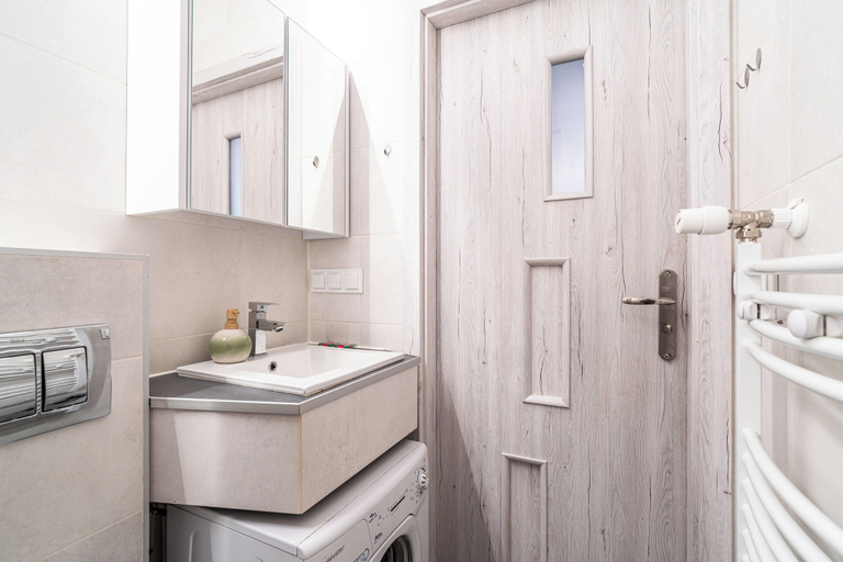 Bathroom 3, RentPlanet- Apartament Dąbrowskiego, Będzin