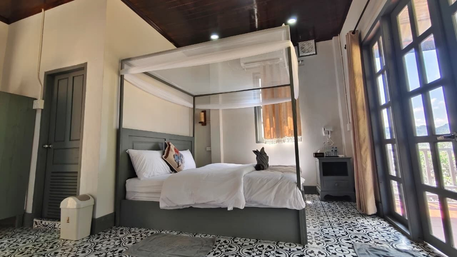 Room 2, Dokchampa River View Villa, Ngoi