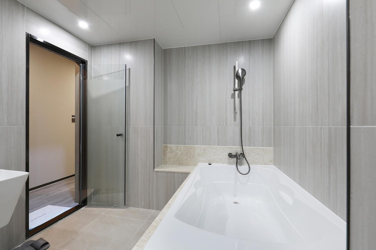 Bathroom 3, Brown-dot Hotel Paju Heyri, Paju