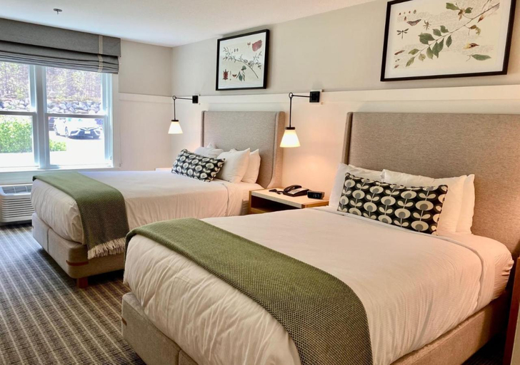 Bedroom 3, White Mountain Hotel and Resort, Carroll