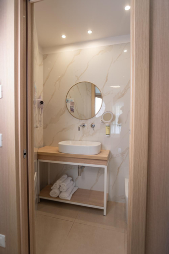 Bathroom 5, Hotel Paistos, Salerno