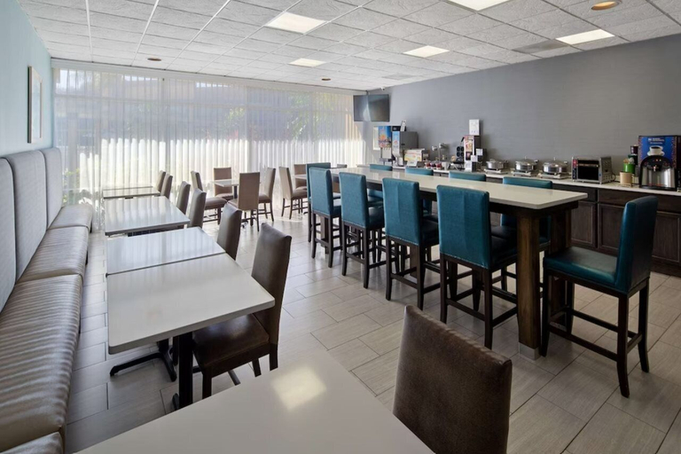 Food & Drinks 4, Ramada by Wyndham Cocoa, Brevard