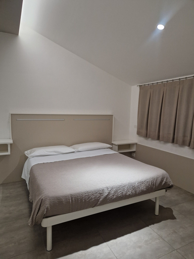 Bedroom 3, Bed&Bike, Massa Carrara