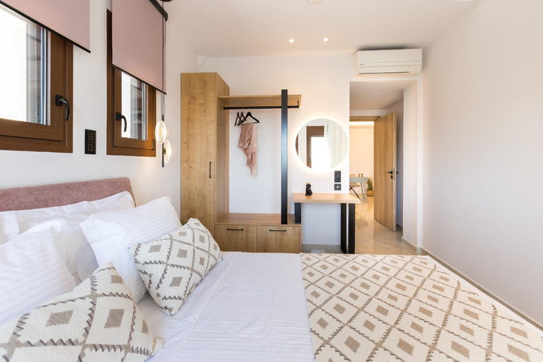 4, Villa Santa Ιrini 2 - With Heated Pool, Crete