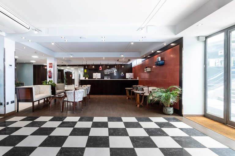 Public Area, Petit Palace Arturo Soria Alcala, Madrid