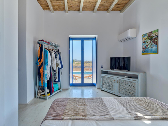 Facilities 3, Blue and Green in Luxury, South Aegean