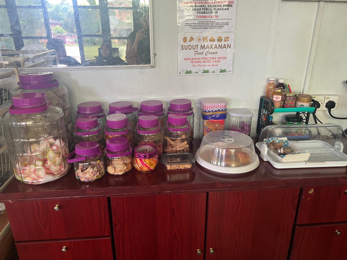 Food & Drinks 3, Lily Budget Hotel, Besut