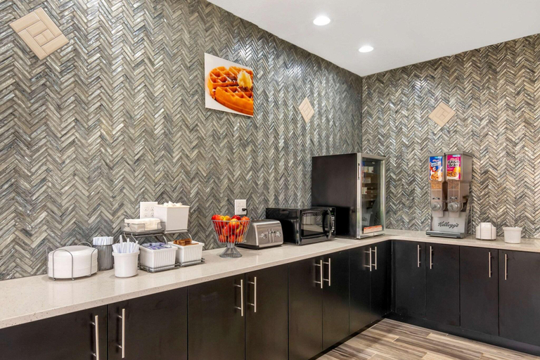 Food & Drinks 5, Quality Inn Overland Park Kansas City, Kansas City