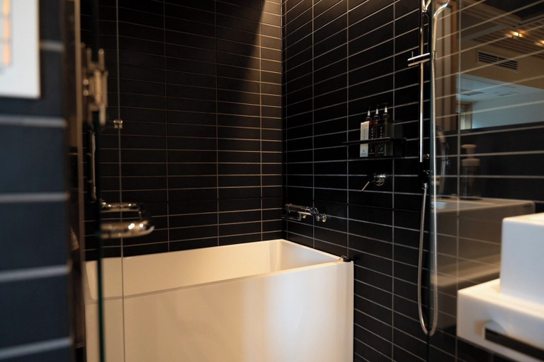 Bathroom 4, Asuite Hakata by ASUMIRU, Fukuoka