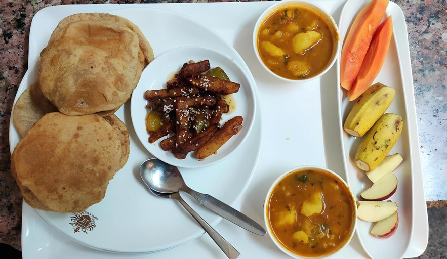 Food & Drinks, Ratna Hotel & Banquet, Muzaffarpur