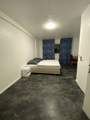 Room 5, Main Crown Hotel, Frankfurt am Main