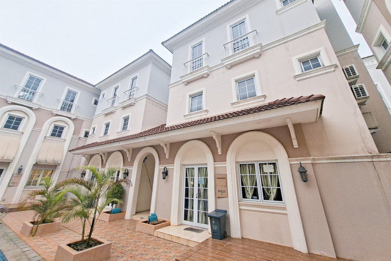 Exterior 4, Modern 4Br Apartment At Guest House Vanya Park, Tangerang Selatan