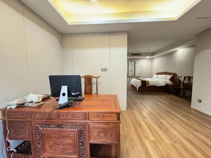 Bedroom 2, Shenzhen Bao Yue Hotel, Shenzhen