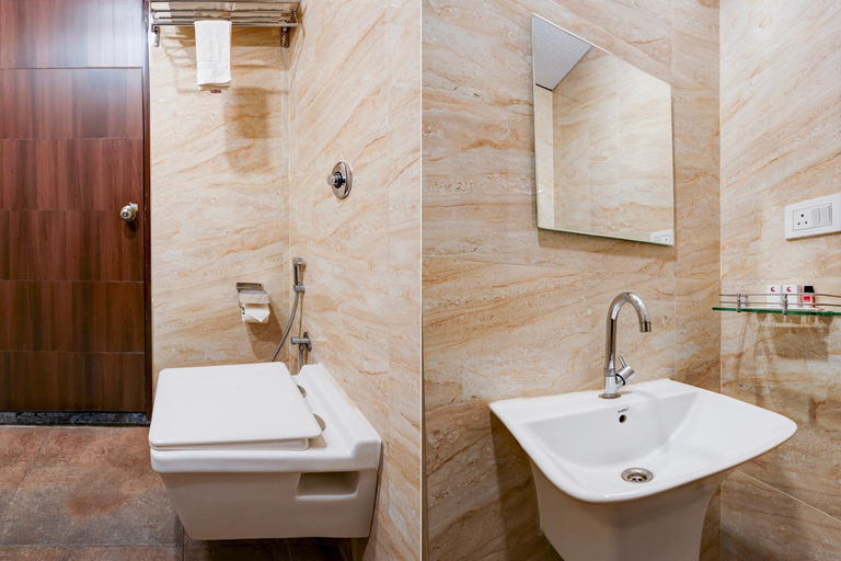Bathroom, Super Townhouse Oak Mahadevapura Opposite Phoenix Mall Formerly Grand Wilton Inn, Bangalore