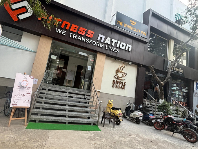 Front of property 5, THE WHITECLIFF INN, Delhi