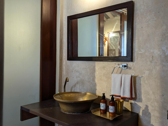 Bathroom 4, Mangala Heritage by LuxUnlock Private Villas, Nagappattinam