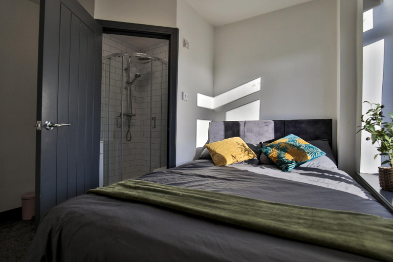 Bedroom 2, Denton House , Tameside