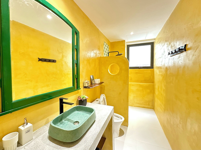 Bathroom 4, Lamer Beachside Studio Cozy TanThanh, Da Nang