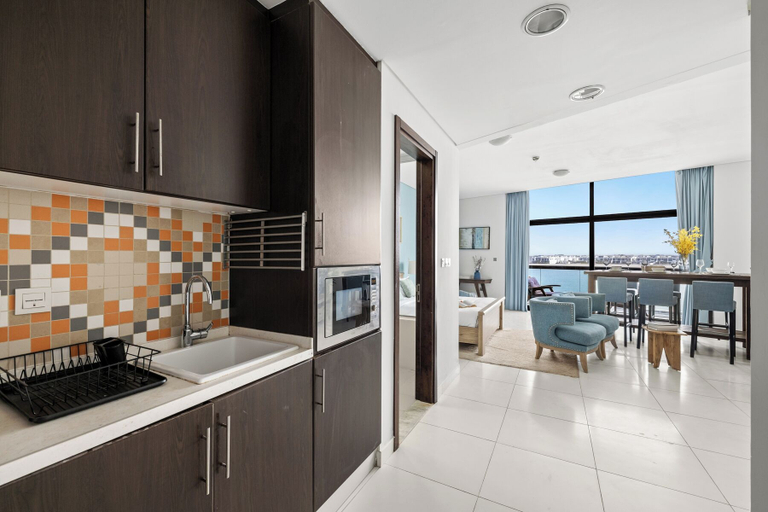 Private kitchen 5, c Beach Front Studio, Dubai