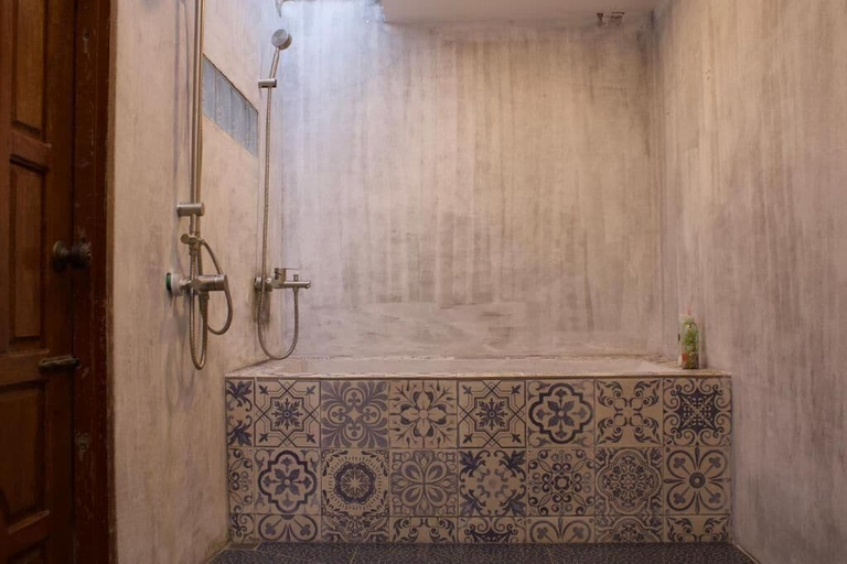 Bathroom 5, Oasis studio - Great location, Vientiane