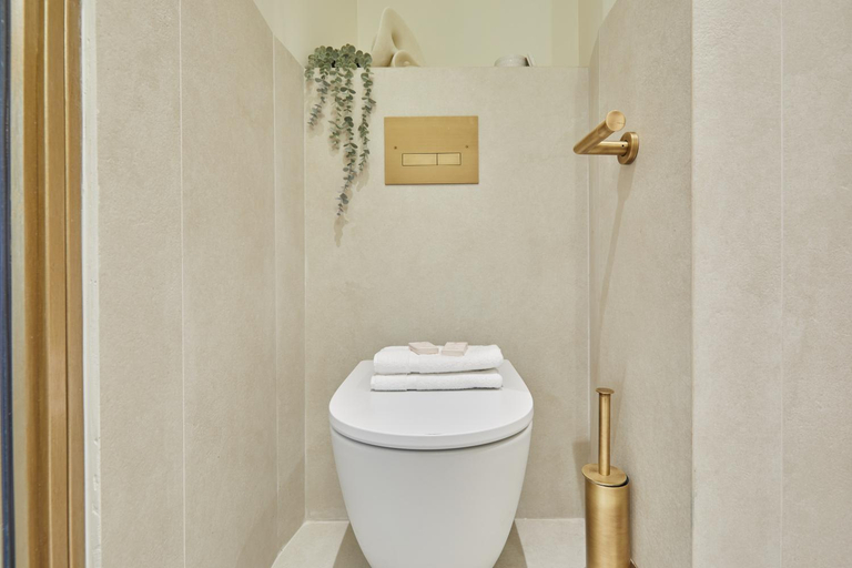 Bathroom 3, Sublime and New Studio Louvre Palais-Royal, Paris