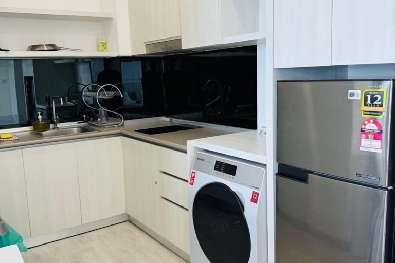 Private kitchen, Jesselton Quay Seaview Suite by HayBay, Kota Kinabalu