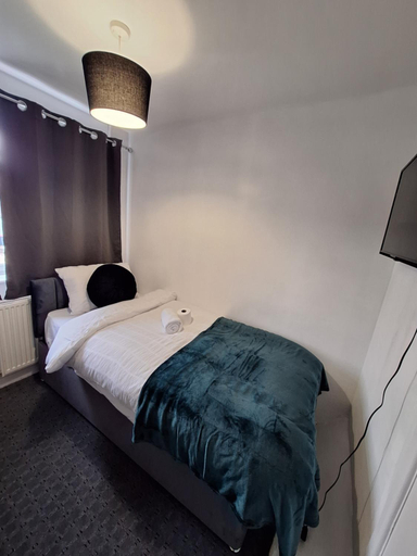 Bedroom 3, Florina house, Salford