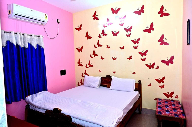 Room 3, Hotel Kirti Inn, Puri