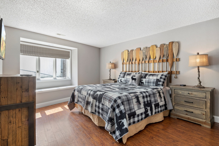 Room 3, Incredible Views, Spacious Deck, Private Dock, Gas Grill, Games & Cards, Morgan