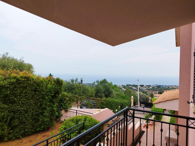 Others 4, Villa Angel, Palermo