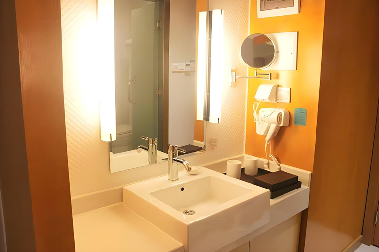 Bathroom 4, Ji Hotel Zhengzhou East Railway Station, Zhengzhou