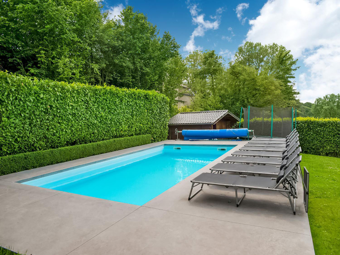 Sport & Beauty 2, Family Escape with Pool, Liège