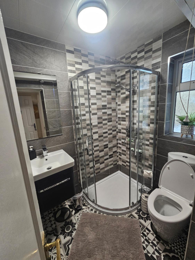 Bathroom 4, Rose Park House, Derry and Strabane