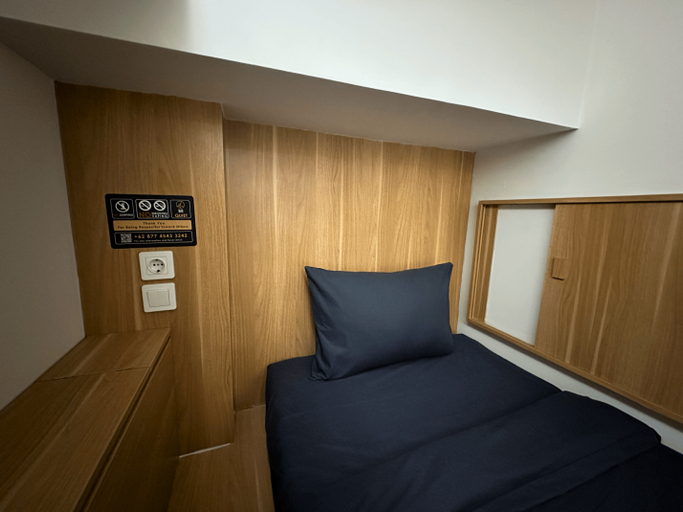 Bedroom 4, Althia Capsule Quarters, Badung