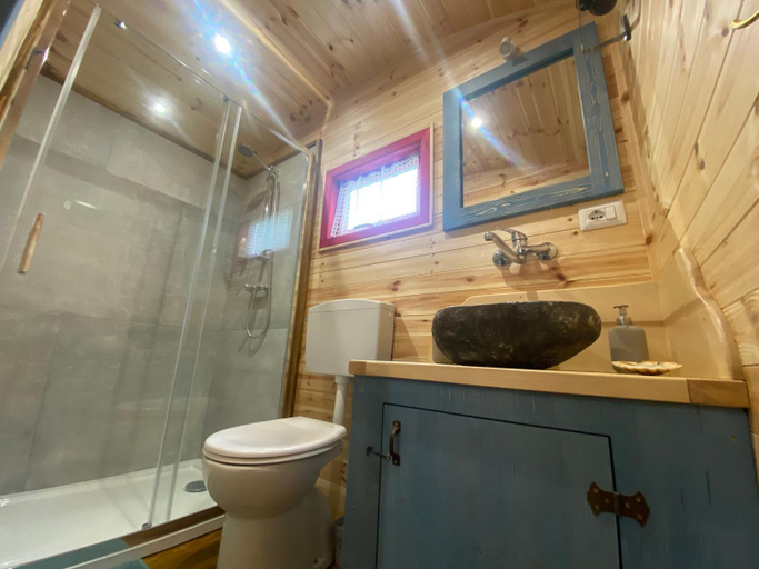 Bathroom 2, Agriturismo La Rovere - I Carrozzoni Gitani, Cuneo