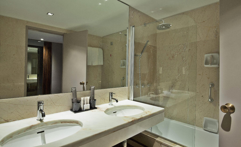 Bathroom 5, Altis Grand Hotel – Luxury Collection Hotels, Lisbon