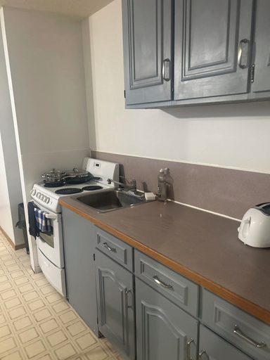 Private kitchen 5, Greenhead Motel, Division No. 13