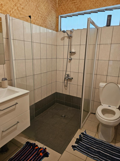 Bathroom, Raihei Auberge de jeunesse Chez l'habitant a Bora Bora, Bora Bora