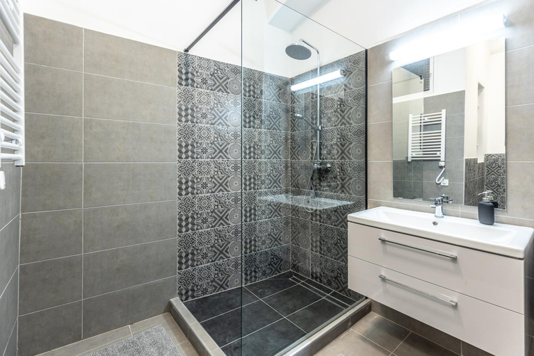 Bathroom 3, Downtown Design Studios, Budapesti
