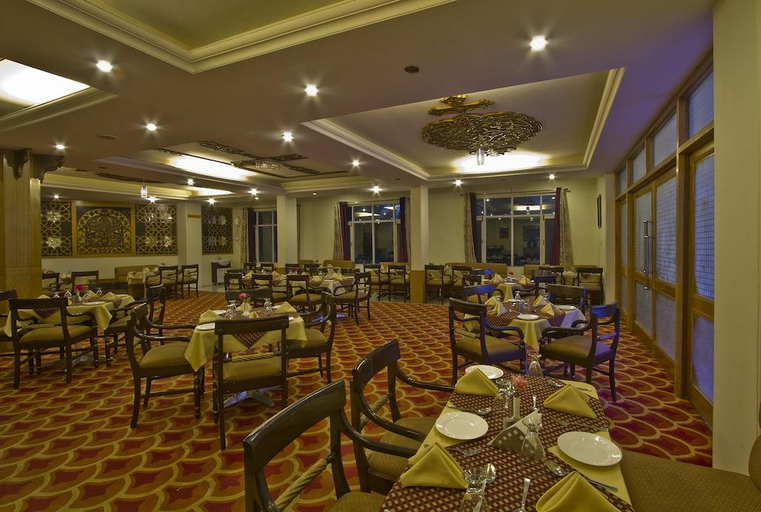 Food & Drinks 5, Royal Park Resorts, Kullu