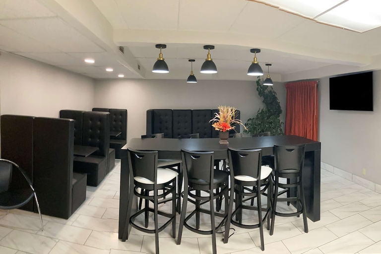 Food & Drinks 5, Baymont By Wyndham Gillette, Campbell